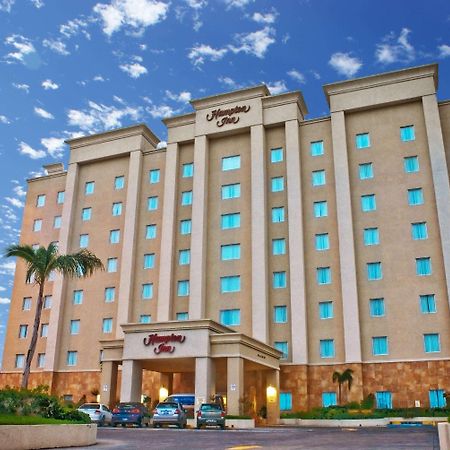 Hampton Inn Tampico Airport Exterior foto